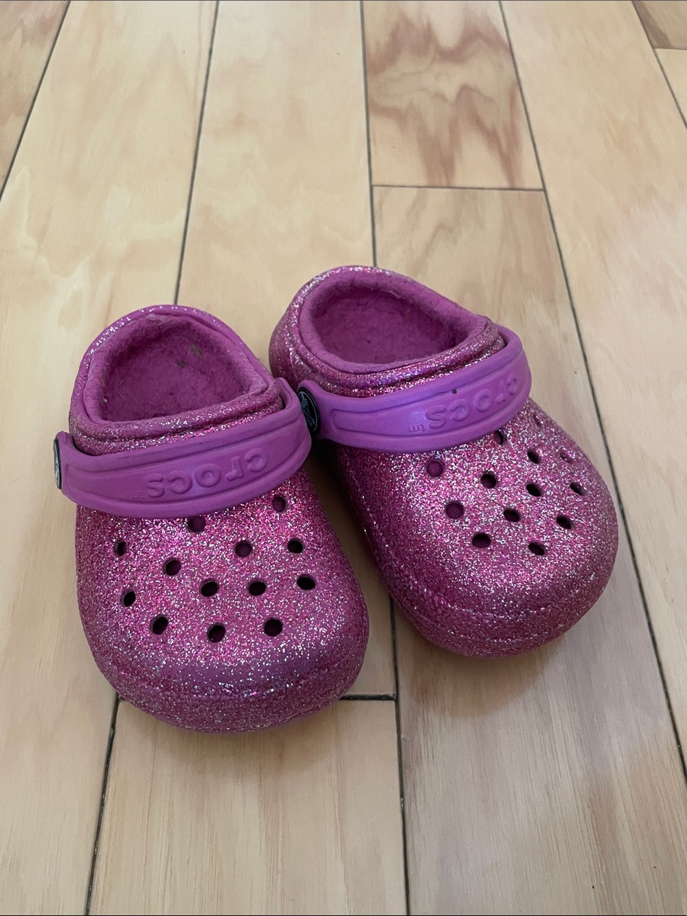 Crocs Classic Glitter Lined Kids Clogs Pink Size 5